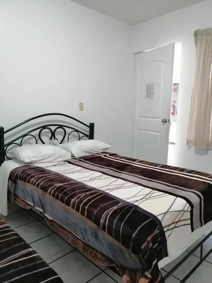 Hostal Maple Queretaro 0*,
